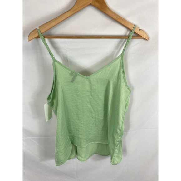 4/$25 NWT Vero Moda Satin V Neck Cami tank green - Picture 4 of 4
